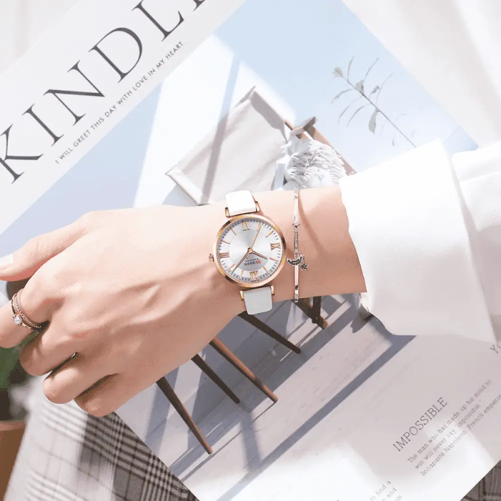 Relógio Curren Feminino Redondo De Couro - 02