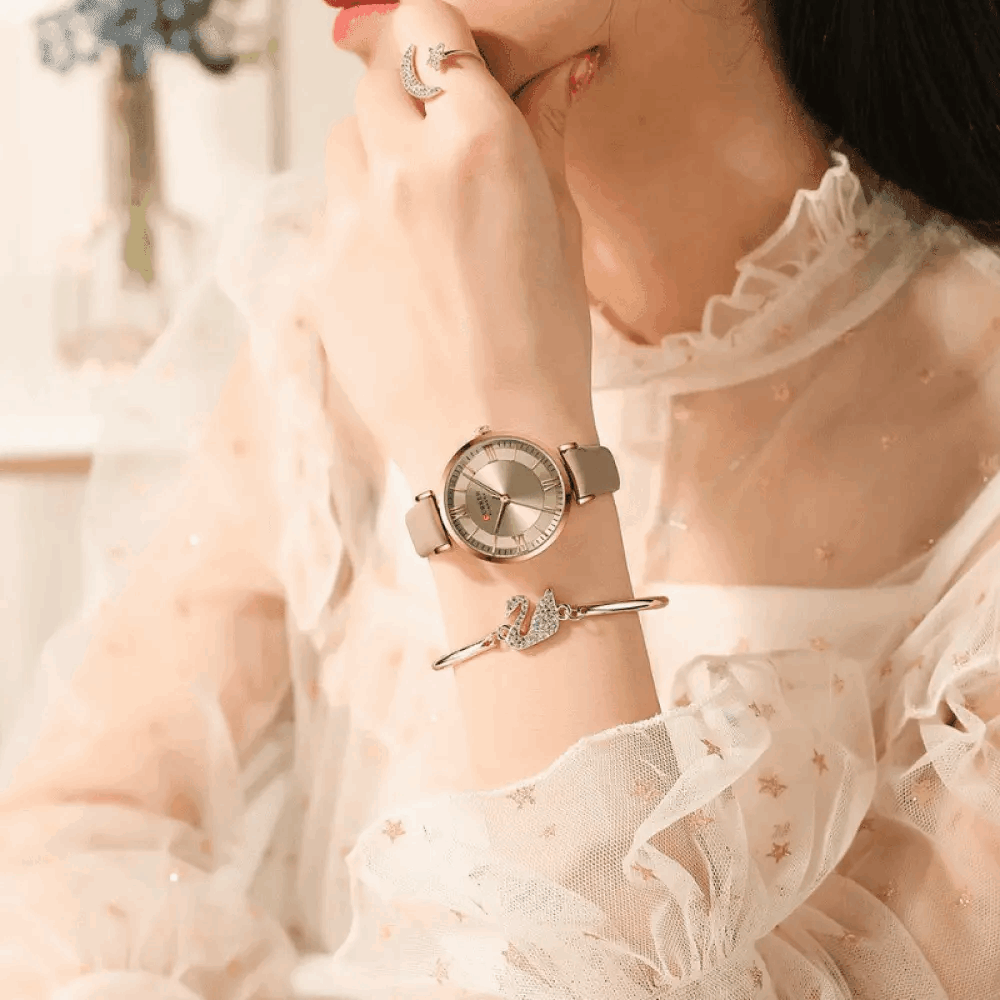 Relógio Curren Feminino Redondo De Couro - 02