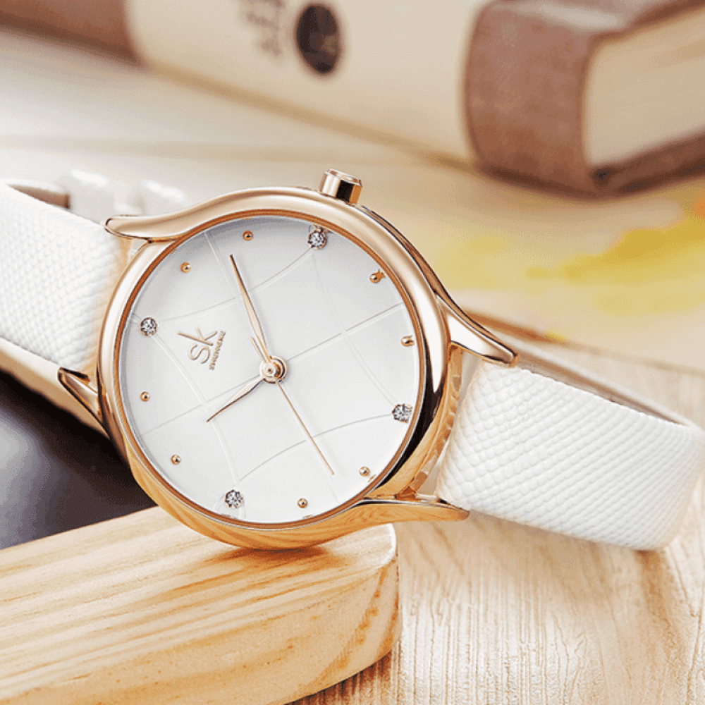 Relógio Shengke Feminino Redondo De Couro Sk - 10