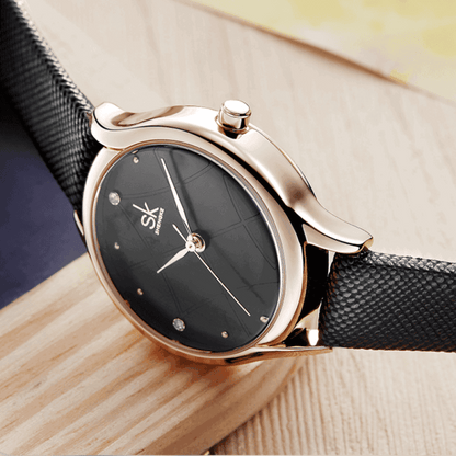 Relógio Shengke Feminino Redondo De Couro Sk - 10